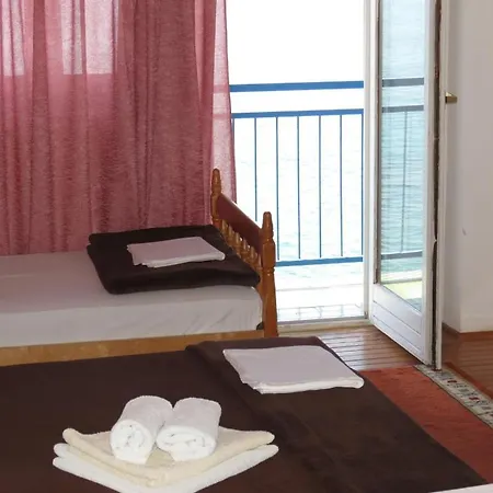 In Starigrad-paklenica With Sea View, Balcony, Air Conditioning, W-lan 3826-1 게스트하우스 스타리그라드 파클레니차
